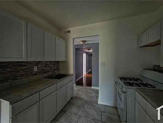 8209 S Ingleside Ave #3 — Photo 6