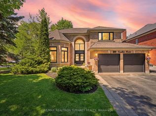 818 Exceller Cir, Newmarket, ON L3X 1P6