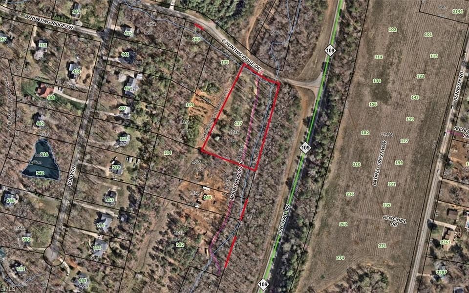 2nd image of 127 E Hunting Ridge Dr