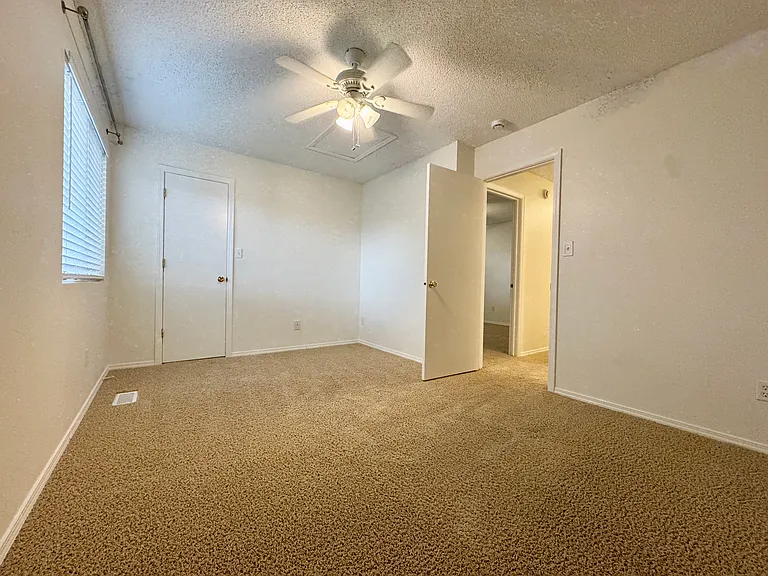 5413 Plumstead Dr — Photo 19