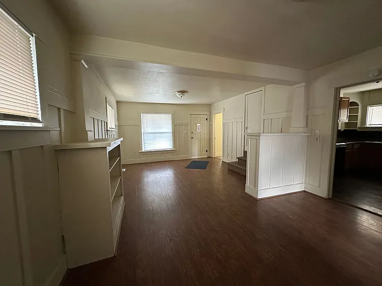 1670 Portland St — Photo 7