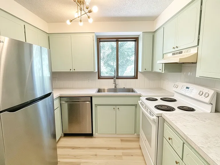 1714 Susan Ct SE — Photo 8