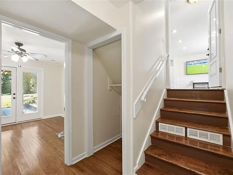 353 Westside Dr — Photo 21