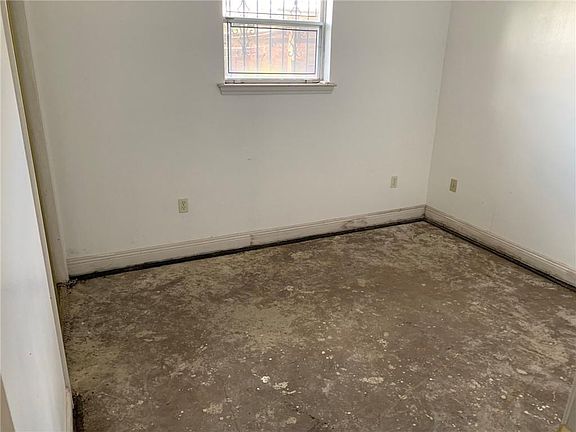 5th image of 4910 Strasbourg Pl