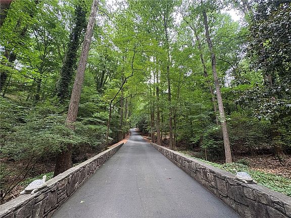 4th image of 3640 Cloudland Dr NW