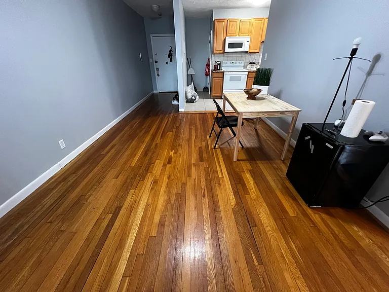 317 Summit Ave #6 — Photo 11
