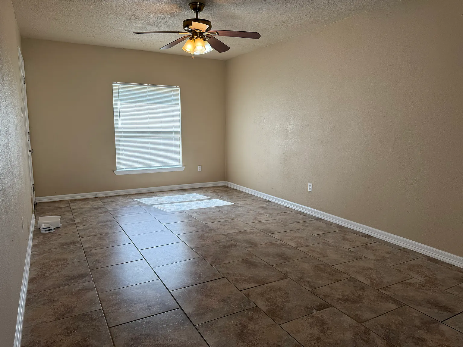 3 bed, 1081 sqft, $1,500 — Photo 4