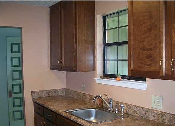 3rd image of 23 Hardie Ln