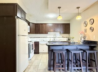 360 Tecumseh Rd W UNIT 302, Windsor, ON