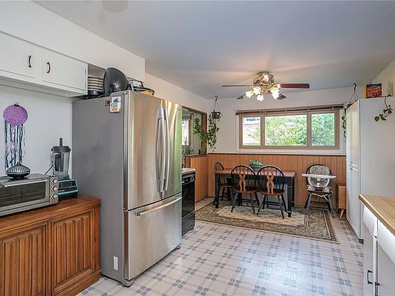 5th image of 3005 Junior Pkwy