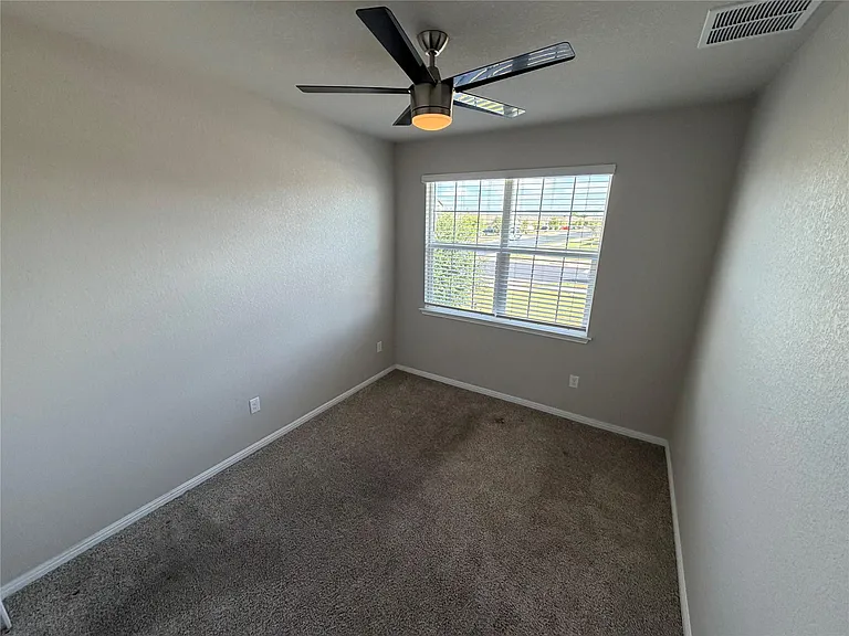 225 Baum Dr — Photo 9