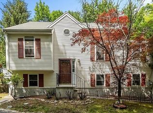 22 Bishop St, Natick, MA 01760