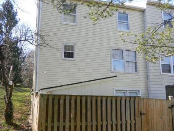 2nd image of 6340 Teakwood Ct #Basement