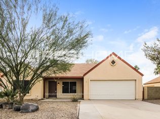 6909 W Laurel Ln, Peoria, AZ 85345