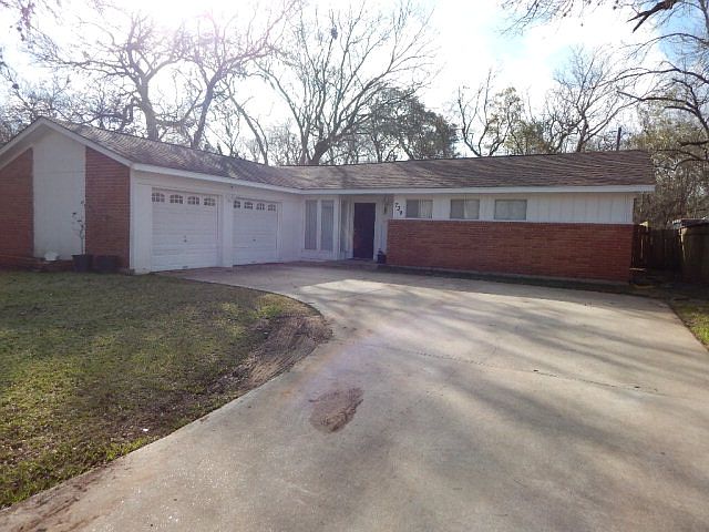 1st image of 739 Oyster Creek Dr