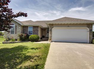 981 S Hedge Dr, Nixa, MO 65714