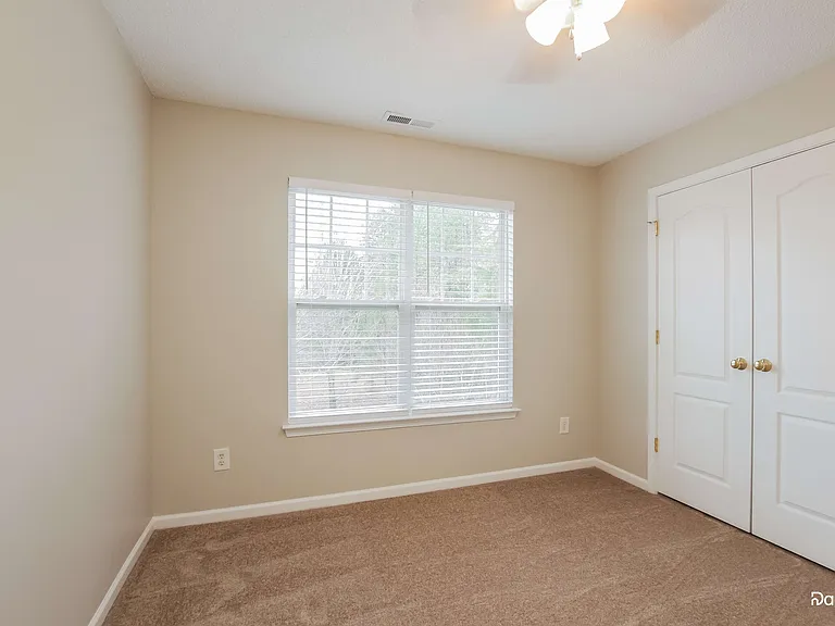 221 Amir Cir — Photo 13