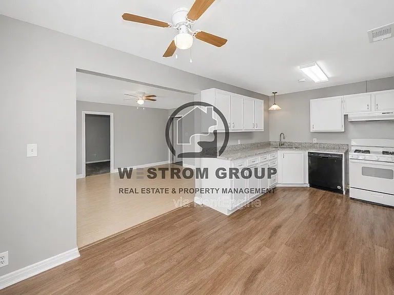 136 Arthur Dr — Photo 11