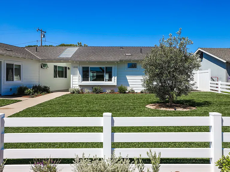 1502 Coral Pl — Photo 1