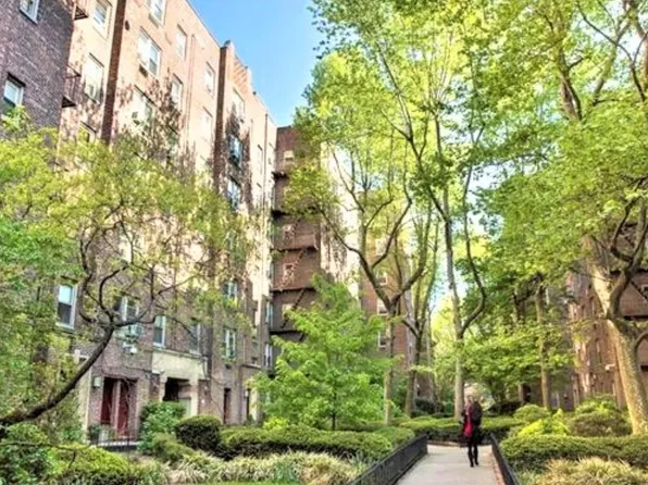 48-01 42nd Street image 46 of 49