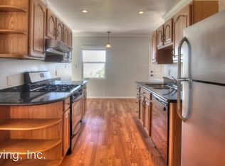 636 Sierra Point Rd, Brisbane, CA 94005