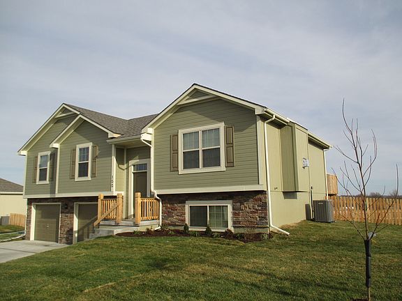 857573_Right side of House_01052016