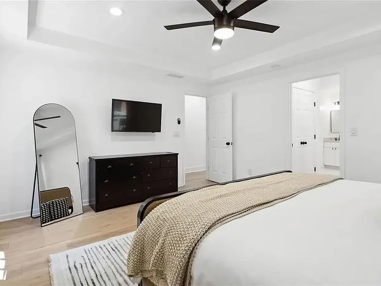 725 Alta Pl NW — Photo 12