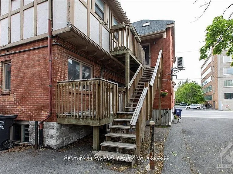 450 Maclaren St #11 — Photo 21