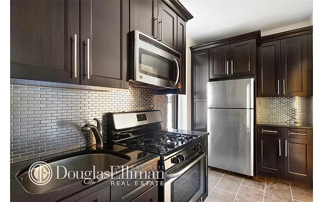 Rented by Douglas Elliman | media 8