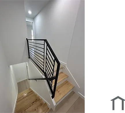 2408 Turner St #2 — Photo 12