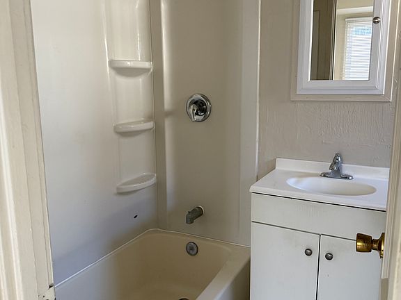 4th image of 319 S 6th Ave #319