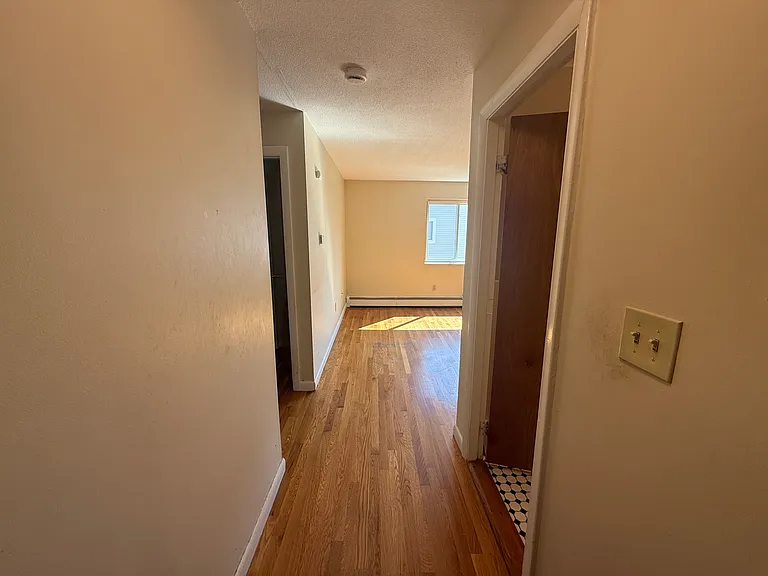 12-14 Border St #B3 — Photo 8