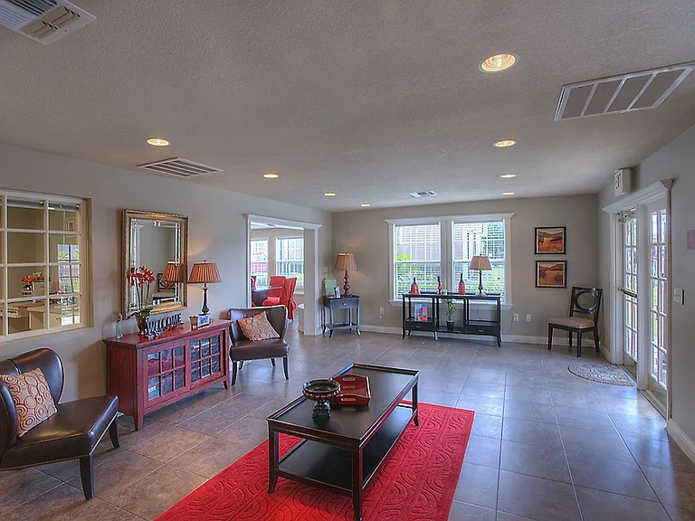 Quay Point Apartments — Photo 4