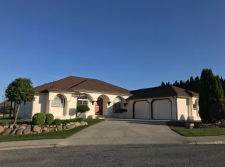 1800 Warm Springs Dr, Wenatchee, WA 98801