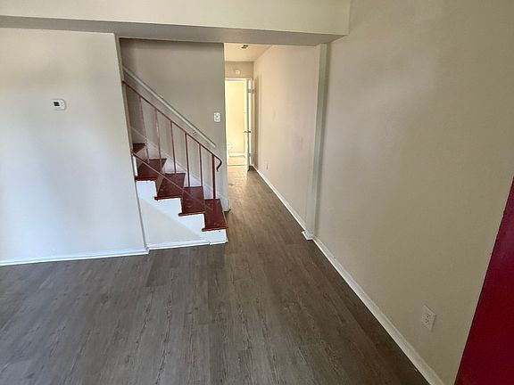 2nd image of 1921 Cosby St