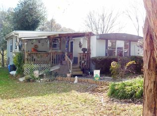 327 Maple Hill Cir, Mills River, NC 28759