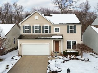 3209 Fenmore Ln, Aurora, OH 44202