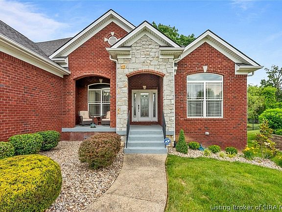 4th image of 1035 Caiman Court