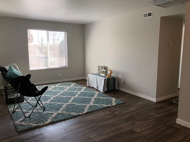 2x1 Renovated Livingroom