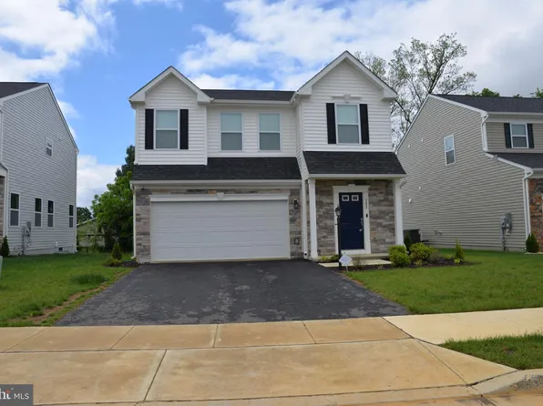 382 Freeman St, Ranson, WV 25438