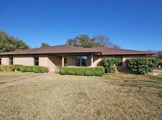 1001 Oakridge Dr, Round Rock, TX 78681