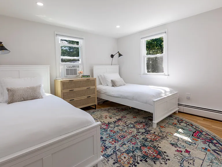 549 S Orleans Rd — Photo 10