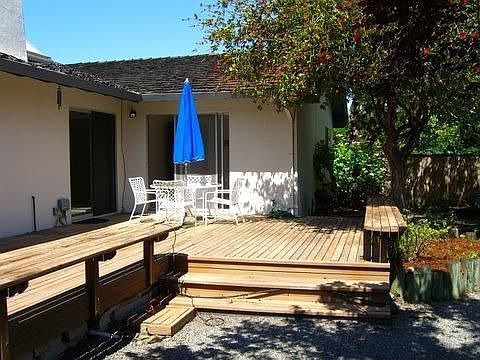 3rd image of 208 Martinique Ave