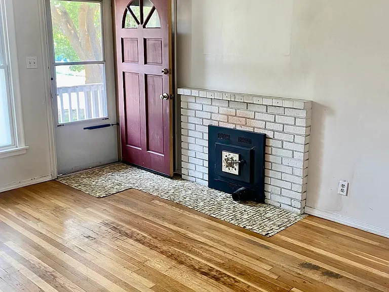 5617 N Elgin St — Photo 8