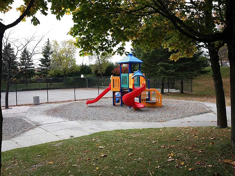 6 Silver Maple Ct — Photo 22
