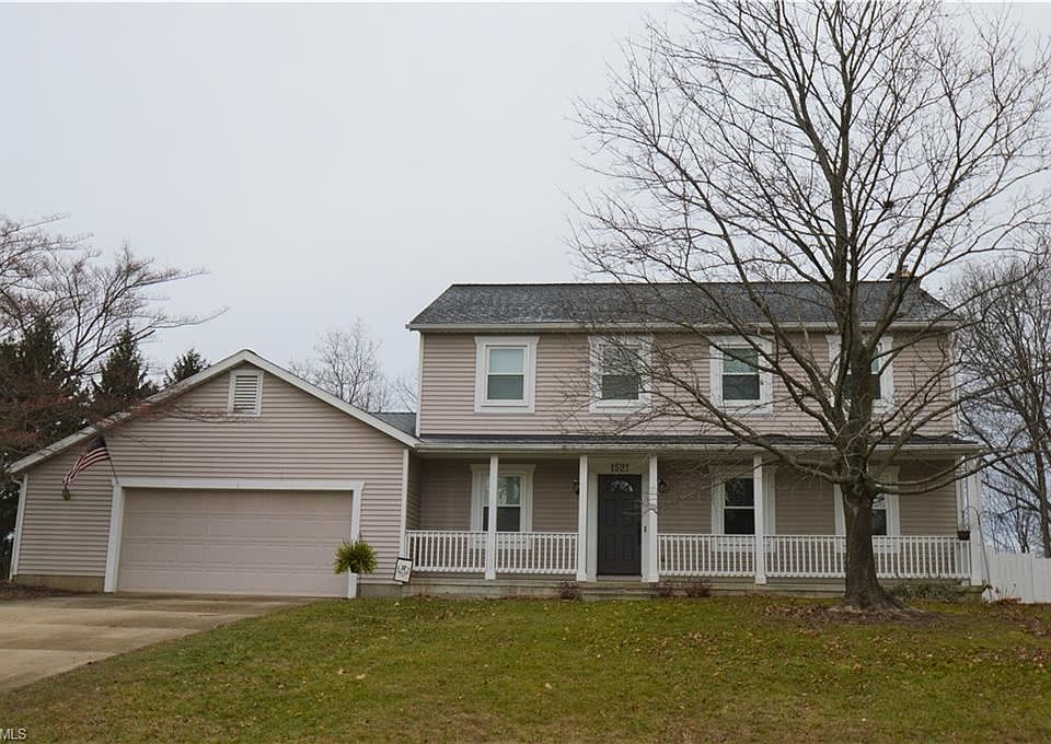 1st image of 1521 Carriage Hill Dr