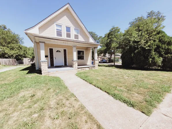6041 Tracy Ave, Kansas City, MO 64110