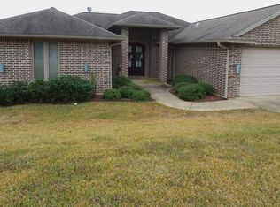 610 Spring Creek Dr, Nacogdoches, TX 75965