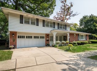 225 S Rose Ave, Park Ridge, IL 60068