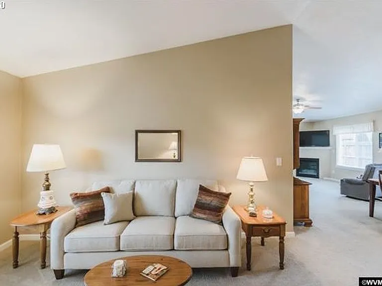 1096 Fuji Ln — Photo 7